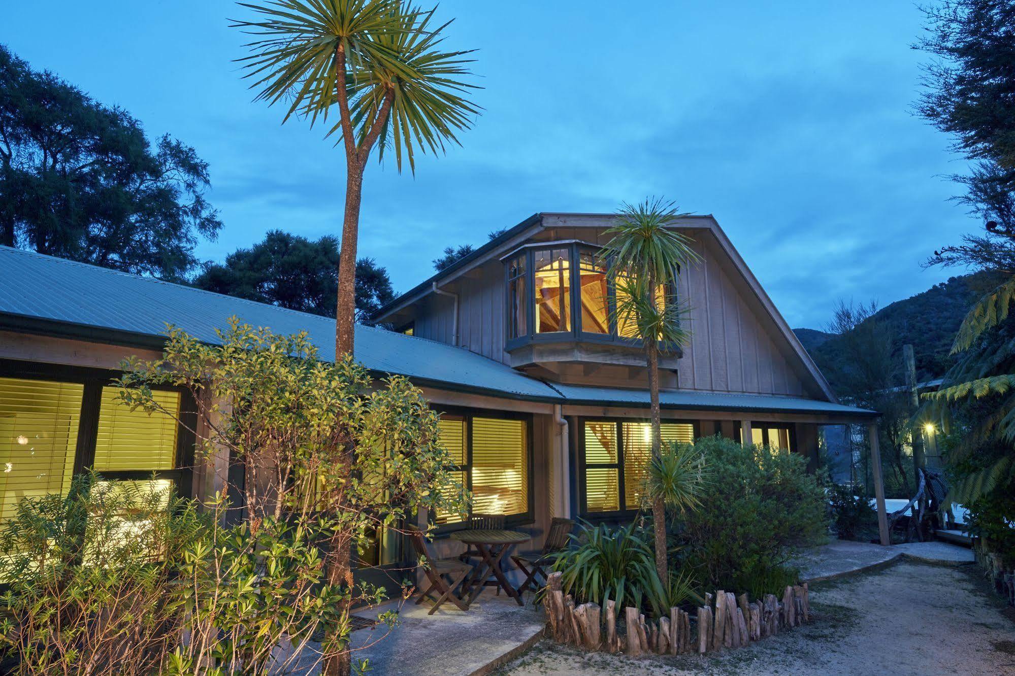 Awaroa Lodge Exteriér fotografie